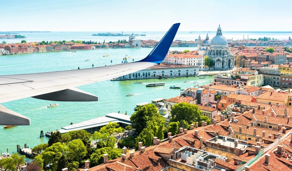 Volare a Venezia per la Mostra del Cinema e gli ev