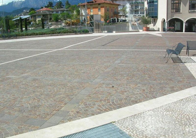 Focus On: L'uso del porfido nelle piazze italiane Focus On: L'uso del porfido nelle piazze italiane