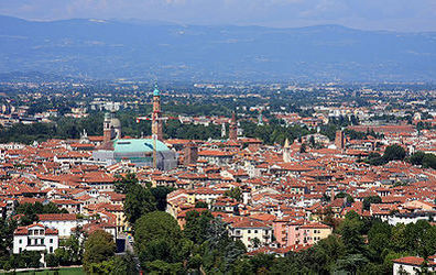 Parcheggio provinciale aperto al pubblico per le f