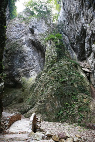 Montagna Spaccata di Recoaro Terme Montagna Spaccata di Recoaro Terme